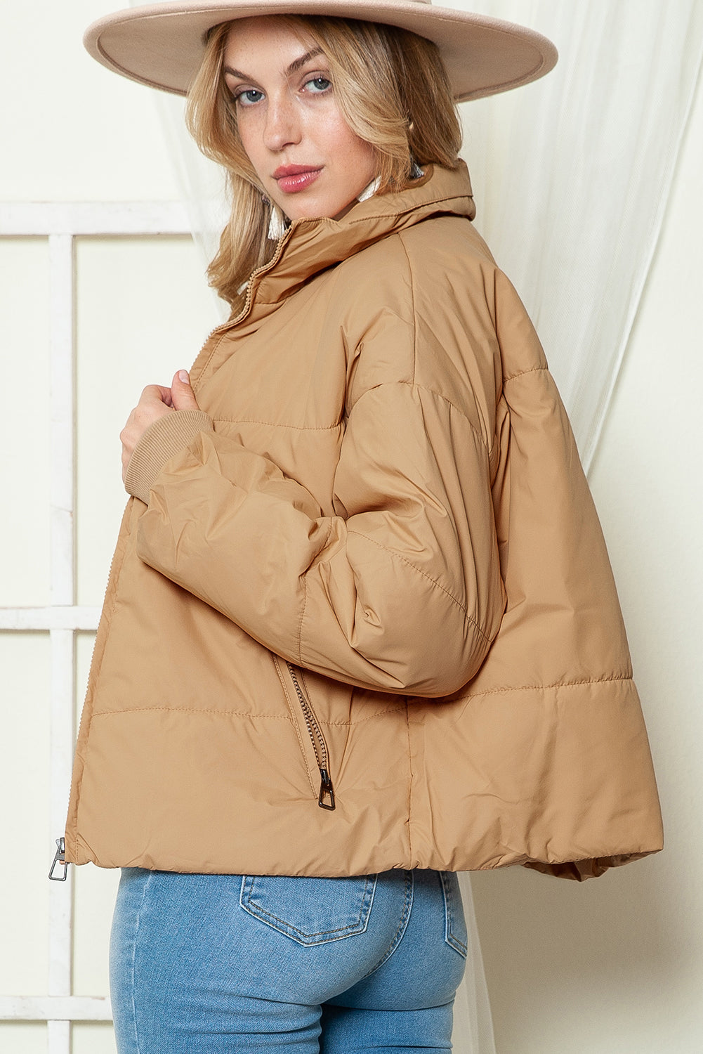 Black Solid Zip Up Pocketed Puffer Coat